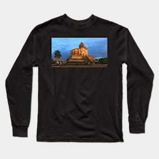 Wat Chedi Laung Long Sleeve T-Shirt